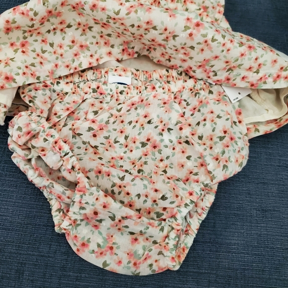 Flor Flutter Sleeve Top and Bloomer Set 🌸 - Picture 4 of 7